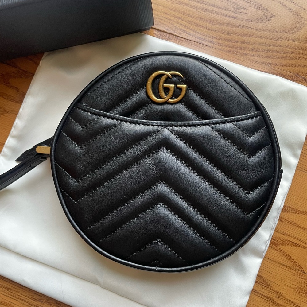 Gucci Black GG Marmont Round Leather Wristlet - Picture 2 of 8